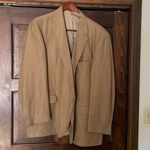 48 L tan sport coat